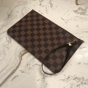 Louis Vuitton Neverfull MM Pouch in Damier Ebene